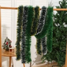 Hiasan Natal Tinsel Motif Daun Cherry – Hijau Salju 2 Meter