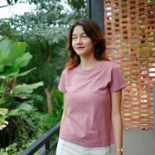 T-Shirt Basic Wanita RegulerFit – Kain Cotton Combed 30s