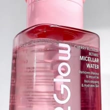 Glad2Glow Micellar Water Cherry Blossom 300ml – Solusi Bersih Makeup Waterproof