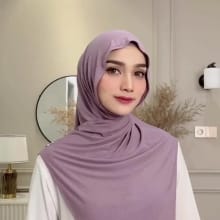 Hijab Instan Jisoo Plus Inner 2in1 – Nyaman dan Stylish