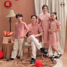 Setel Keluarga Cheongsam Mei untuk Imlek – Dress & Kemeja Anak & Dewasa