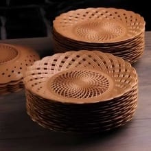 Piring Anyaman Rotan Plastik Elegan