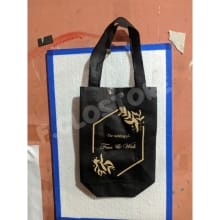 Desain Sablon Warna Menarik untuk Tas Spunbond