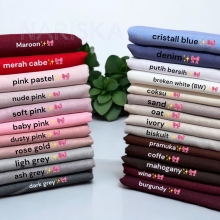Hijab Segi Empat Paris 110×110 – Elegan dan Ringan