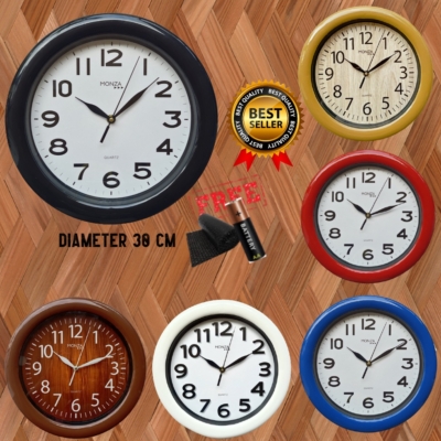 Jam Dinding Bulat Minimalis Warna Hitam Putih 30cm