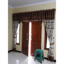 Tirai Gantung Minimalis